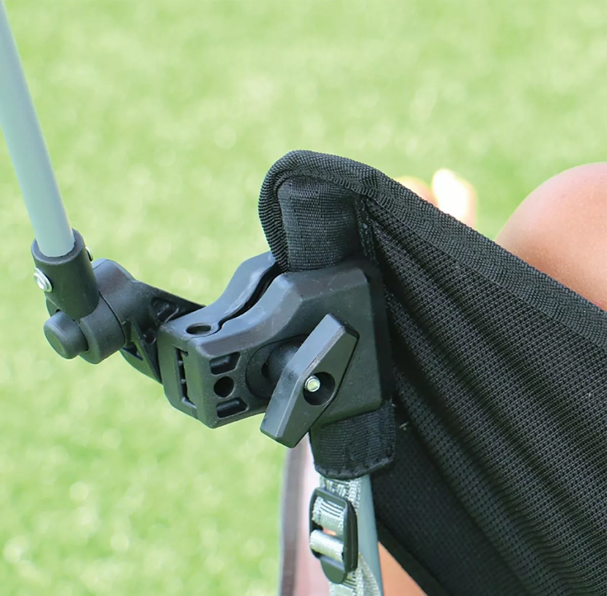 SKLZ Versa Brella Adjustable 5-Way Umbrella w/ Universal Clamp Firebrick Red 5 SKLZ Versa Brella Adjustable 5-Way Umbrella w/ Universal Clamp Firebrick Red - Image 5